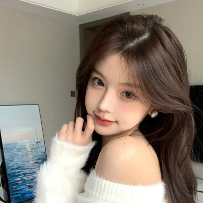 出墙红杏两家春